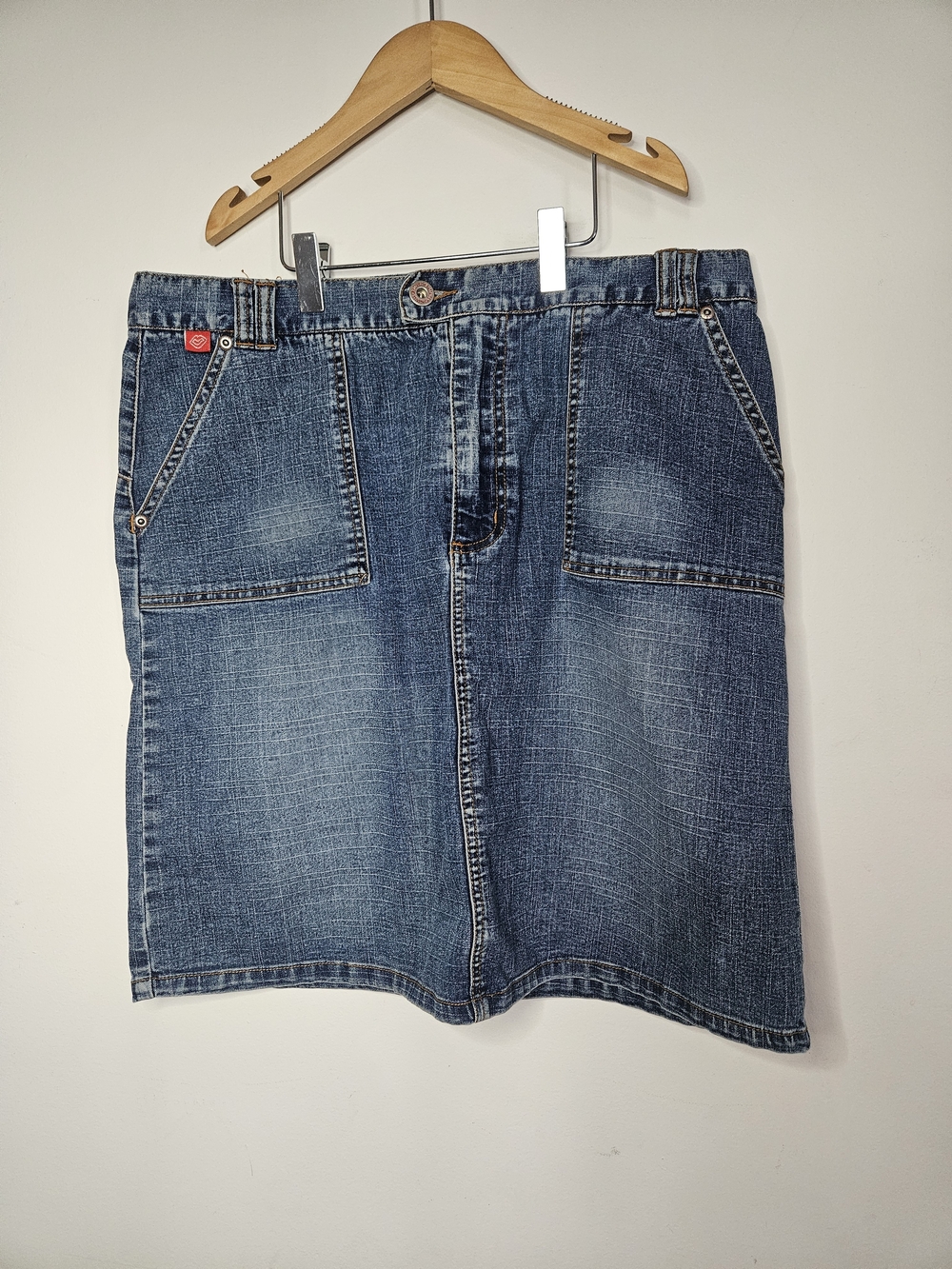 Hot Kiss Denim Mini Skirt Y2K Vintage Medium Wash Jean Pockets Size 11🔥